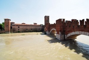 Castelvecchio_full_view_verona